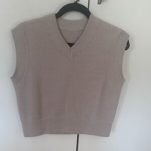 Uniqlo Beige Sleeveless Knit Vest